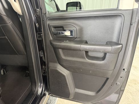 Used 2014 RAM 1500 Laramie w/ Convenience Group image 8