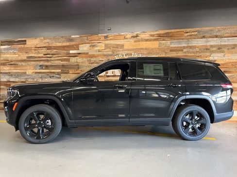 New 2025 Jeep Grand Cherokee L Altitude image 45