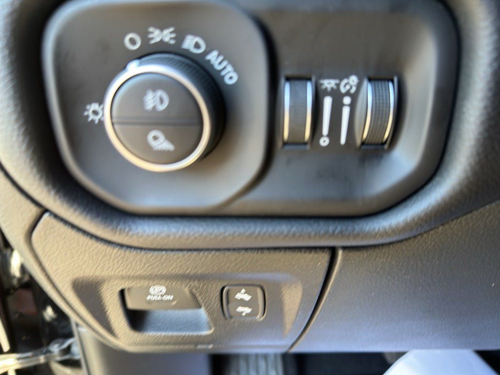 New 2026 RAM 1500 Big Horn AWD/4WD image 12
