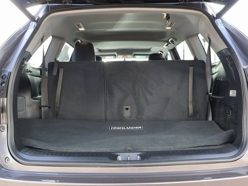 Used 2015 Toyota Highlander XLE image 21