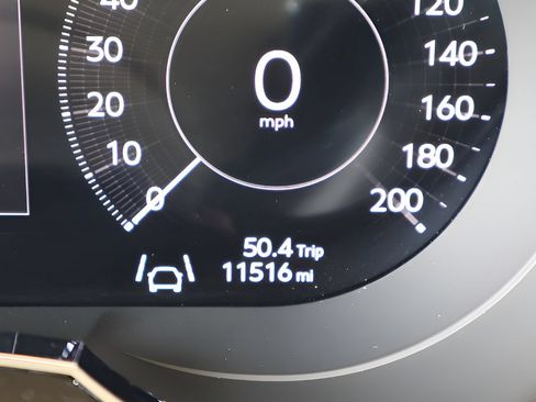 Used 2024 Bentley Bentayga AWD/4WD image 26