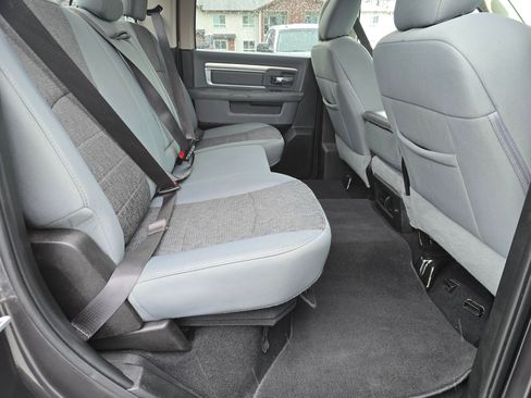 Used 2019 RAM 1500 Big Horn image 33