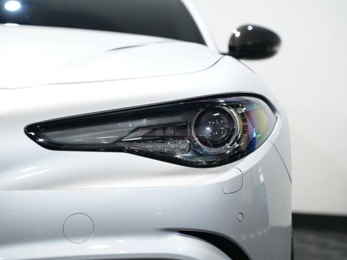 Used 2020 Alfa Romeo Giulia Quadrifoglio w/ Nero Edizione image 10