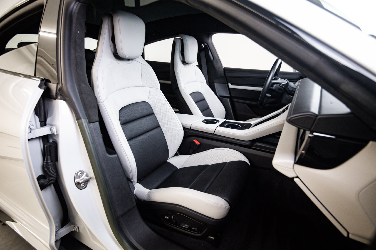 Certified 2022 Porsche Taycan Turbo AWD/4WD image 29