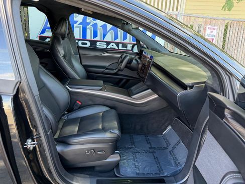 Used 2023 Tesla Model X AWD/4WD image 26
