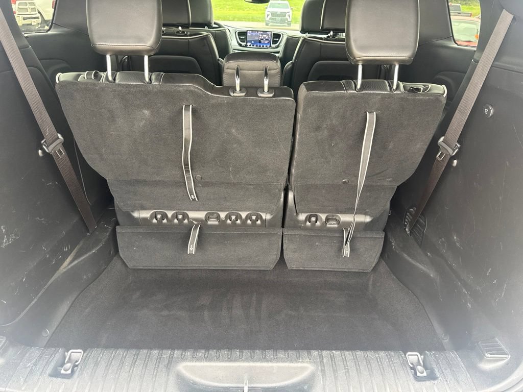 Used 2025 Chrysler Pacifica Limited FWD image 38