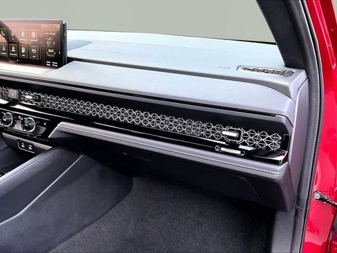 Used 2025 Honda Accord Sport image 18