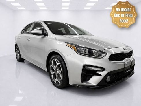 Used 2019 Kia Forte LXS FWD image 2