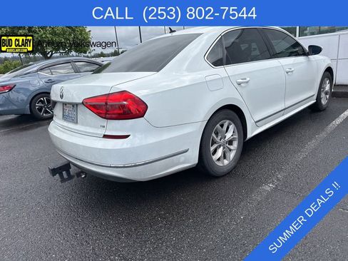 Used 2016 Volkswagen Passat 1.8T S FWD image 10