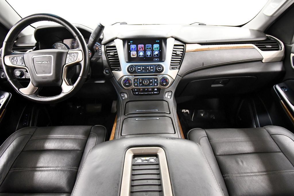 Used 2020 GMC Yukon Denali w/ Denali Ultimate Package AWD/4WD image 3