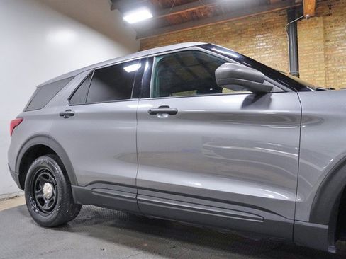 Used 2023 Ford Explorer 4WD Police Interceptor image 9