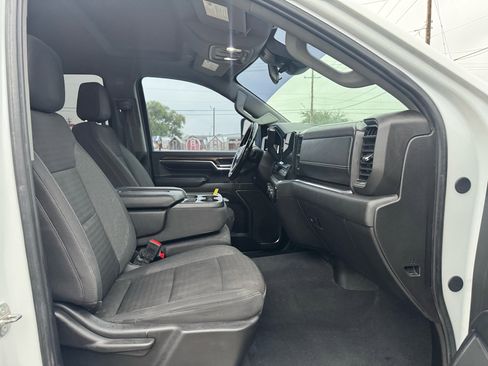 Used 2024 Chevrolet Silverado 2500 LT image 16