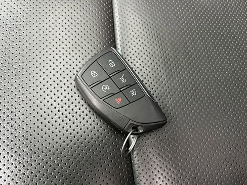 Used 2024 GMC Yukon XL Denali w/ Advanced Technology Package AWD/4WD image 34