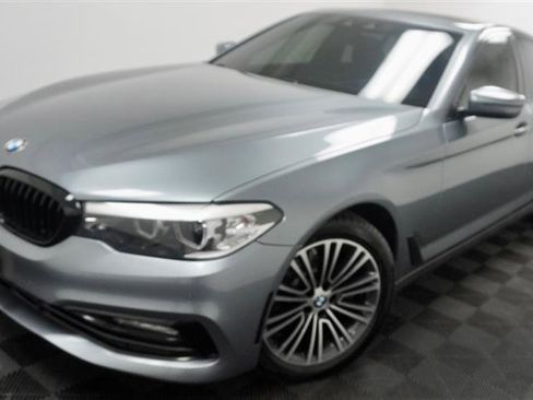 Used 2018 BMW 540i xDrive image 2