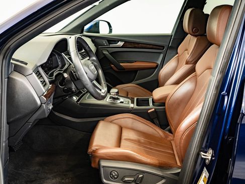 Used 2018 Audi Q5 2.0T Premium Plus w/ Premium Plus Package image 19