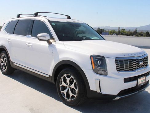 Used 2020 Kia Telluride EX FWD image 2