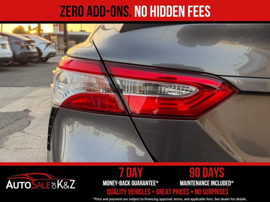 Used 2020 Toyota Camry SE FWD image 17