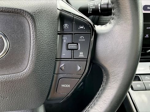 Used 2023 Toyota bZ4X XLE image 40