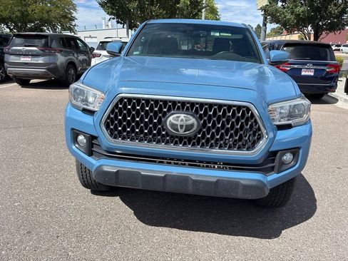 Used 2019 Toyota Tacoma TRD Off-Road AWD/4WD image 4