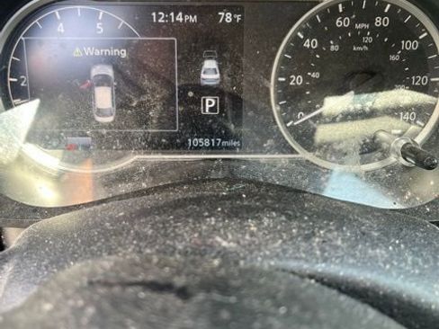 Used 2020 Nissan Versa SV image 1