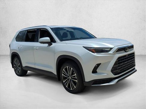 Used 2026 Toyota Grand Highlander AWD Hybrid image 3