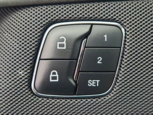 Used 2020 Ford Fusion Titanium image 21