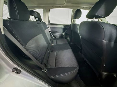 Used 2014 Subaru Forester 2.5i Premium w/ All-Weather Package AWD/4WD image 32