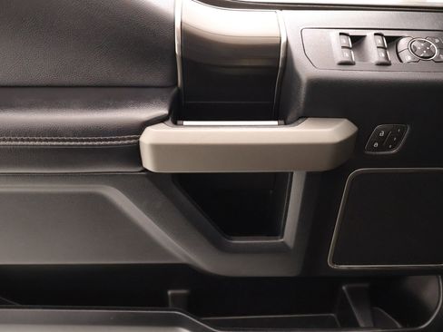 Used 2020 Ford F150 Raptor w/ Equipment Group 802A Luxury image 18