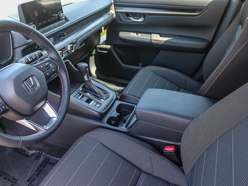 Used 2025 Honda CR-V Sport image 18