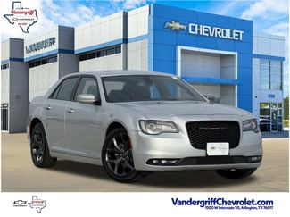 Used 2023 Chrysler 300 S video 1