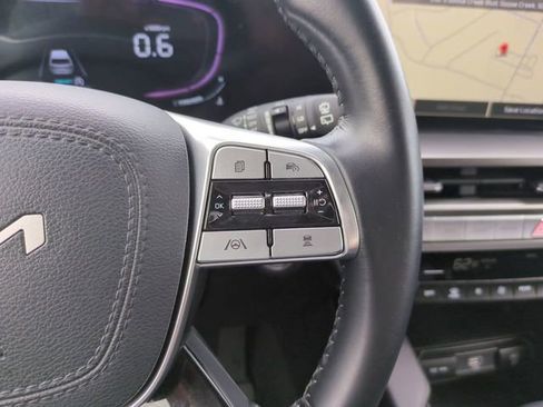 Used 2024 Kia Telluride LX FWD image 26