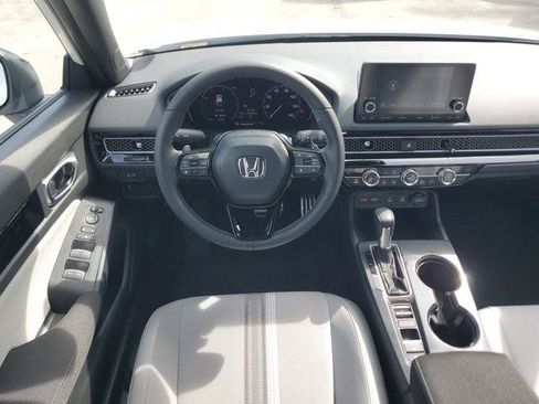 Used 2025 Honda Civic Sport image 16