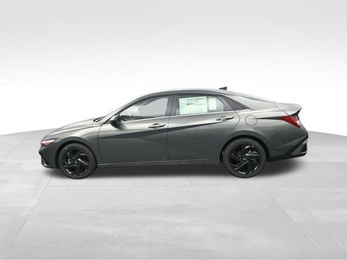New 2026 Hyundai Elantra SEL Sport Premium FWD image 5