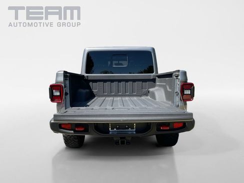 Used 2021 Jeep Gladiator Rubicon AWD/4WD image 13