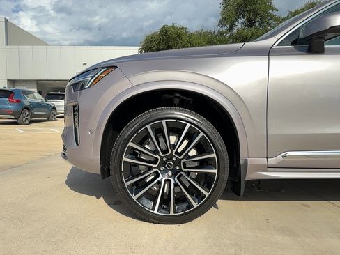 Used 2026 Volvo XC90 B6 Plus w/ Protection Package Premier image 10