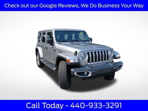 Used 2018 Jeep Wrangler Unlimited Sahara AWD/4WD image 14