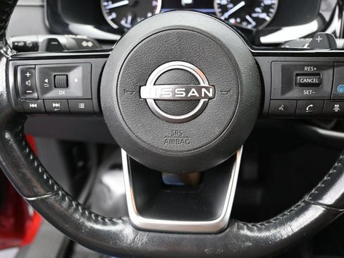 Used 2022 Nissan Pathfinder SV w/ SV Black Package FWD image 13