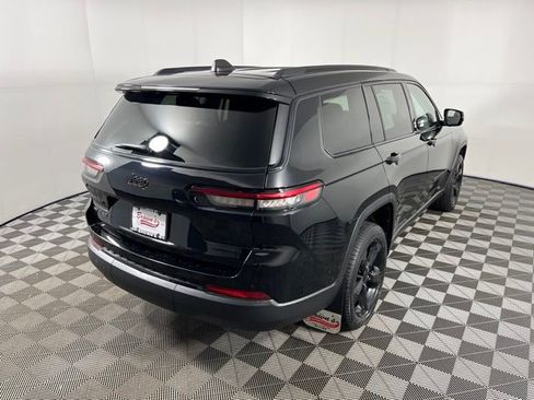 Used 2023 Jeep Grand Cherokee L Limited w/ Black Appearance Package image 7