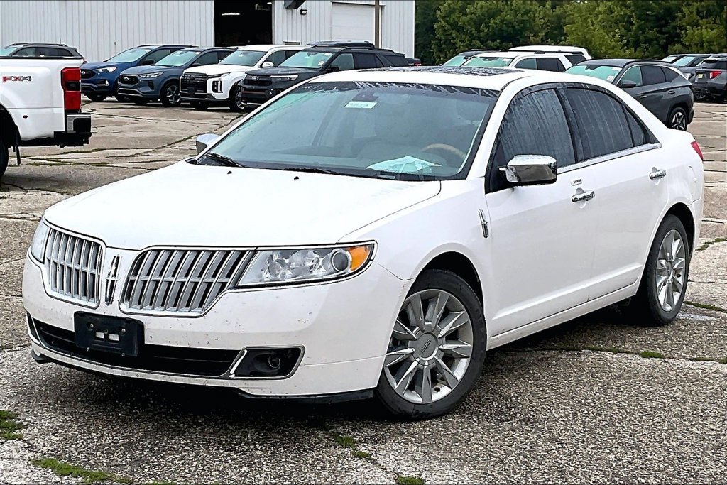 Used 2012 Lincoln MKZ FWD image 2