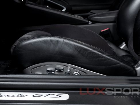 Used 2018 Porsche 718 Boxster GTS image 25