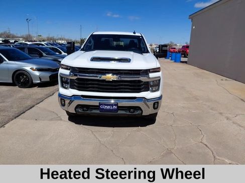 Used 2025 Chevrolet Silverado 2500 LT w/ Convenience Package AWD/4WD image 10