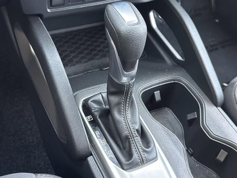 Used 2022 Nissan Frontier SV image 13