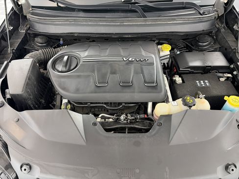 Used 2020 Jeep Cherokee Limited AWD/4WD image 11