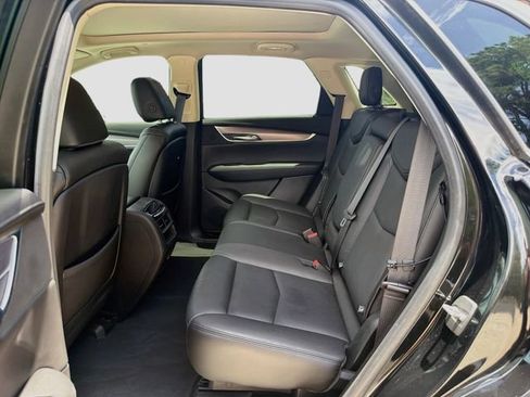 Used 2019 Cadillac XT5 Premium Luxury FWD image 22