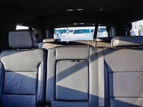 Used 2025 Chevrolet Tahoe Z71 AWD/4WD image 27