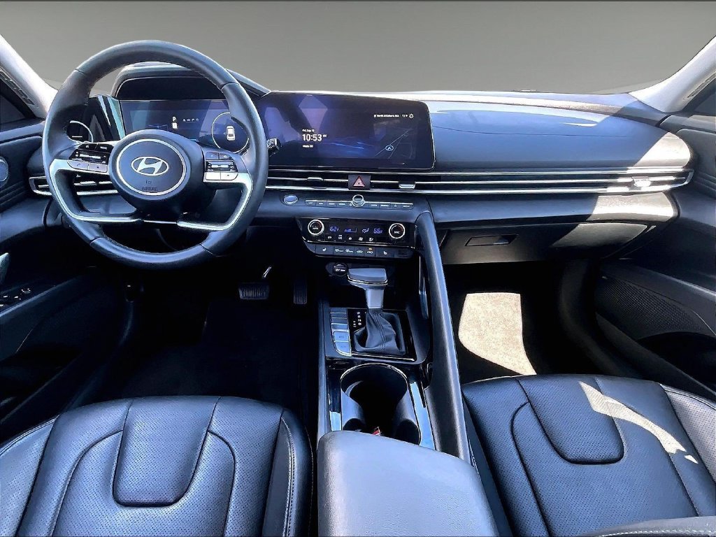 Used 2026 Hyundai Elantra Limited FWD image 21