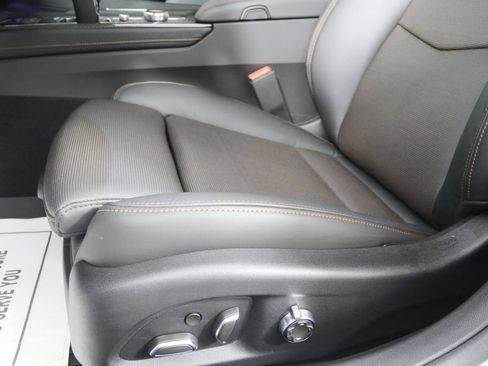 Used 2026 Cadillac CT5 V w/ Technology Package RWD image 10