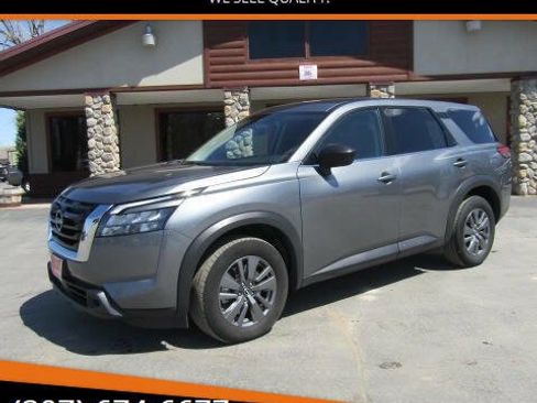 Used 2024 Nissan Pathfinder S AWD/4WD image 1