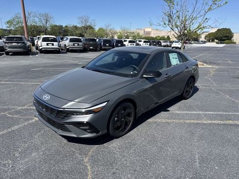 New 2026 Hyundai Elantra SEL Sport Premium FWD image 3