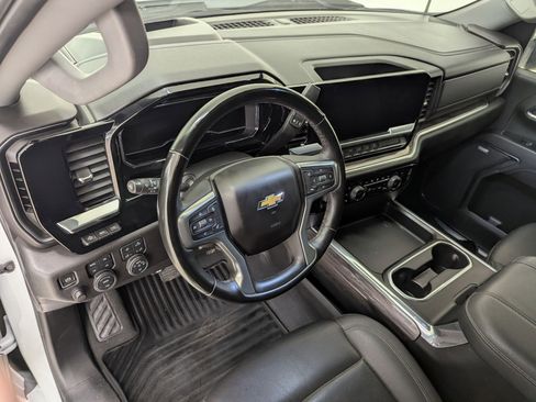 Used 2024 Chevrolet Silverado 3500 LTZ w/ LTZ Texas Edition image 4